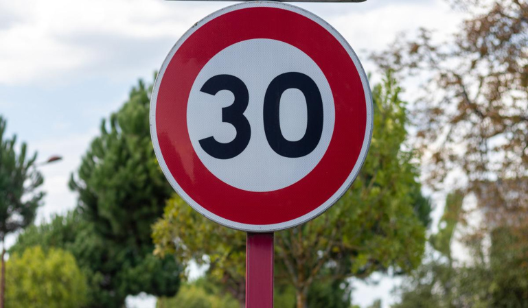 Analizamos los nuevos límites de velocidad en las ciudades