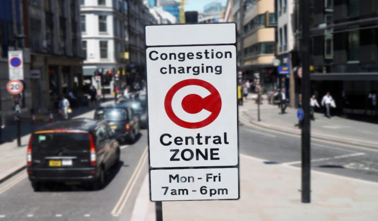 ¿Peajes urbanos? Se estudia el pago por acceder en coche a las ciudades