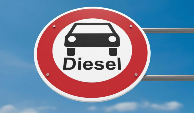 Cinco países europeos piden prorrogar el fin del motor de combustión