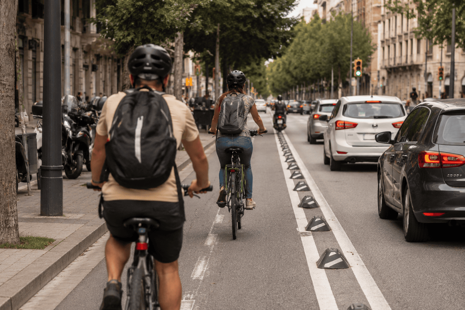 El Gobierno aprueba una profunda reforma del Reglamento General de Circulación para proteger a ciclistas, motoristas y peatones