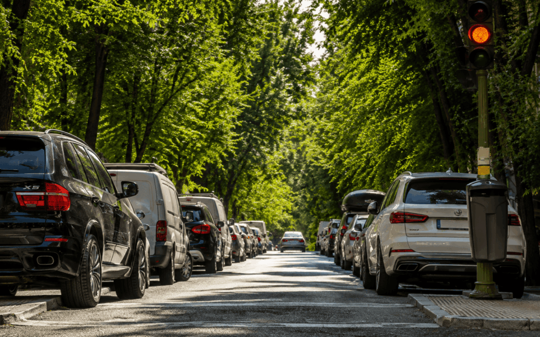 Luz verde a los ayuntamientos para cobrar más a los coches grandes por aparcar en la calle